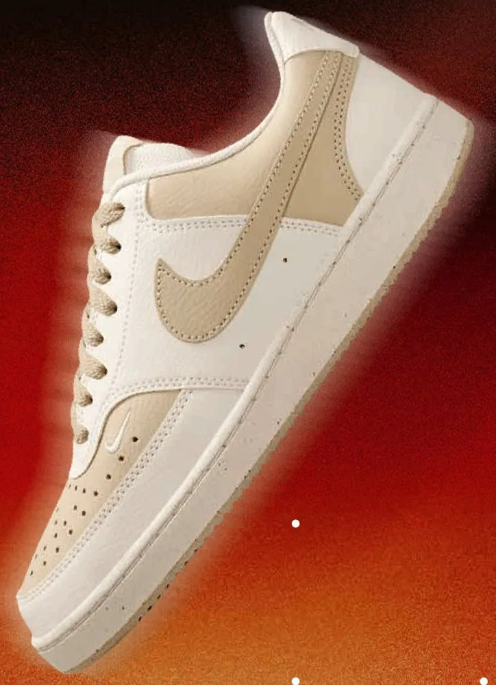 Tenis Nike Court Vision Low Next Nature Crema con Beige para Dama — vista principal